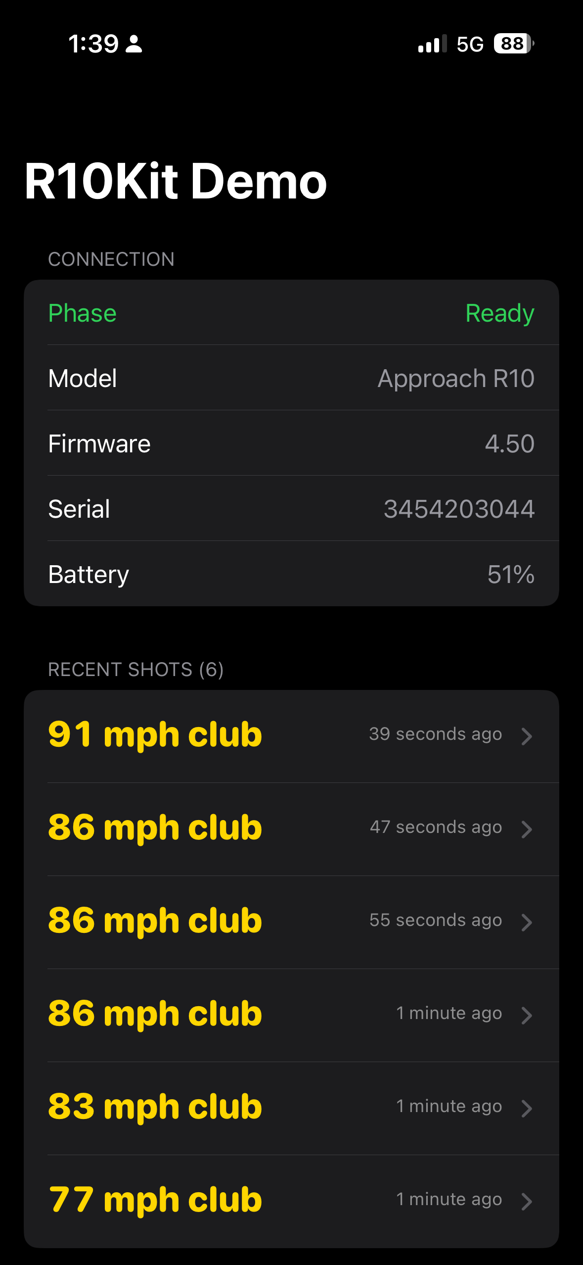 R10Kit demo showing connection state, device model and firmware, battery level, and a list of recent shots labeled by club speed